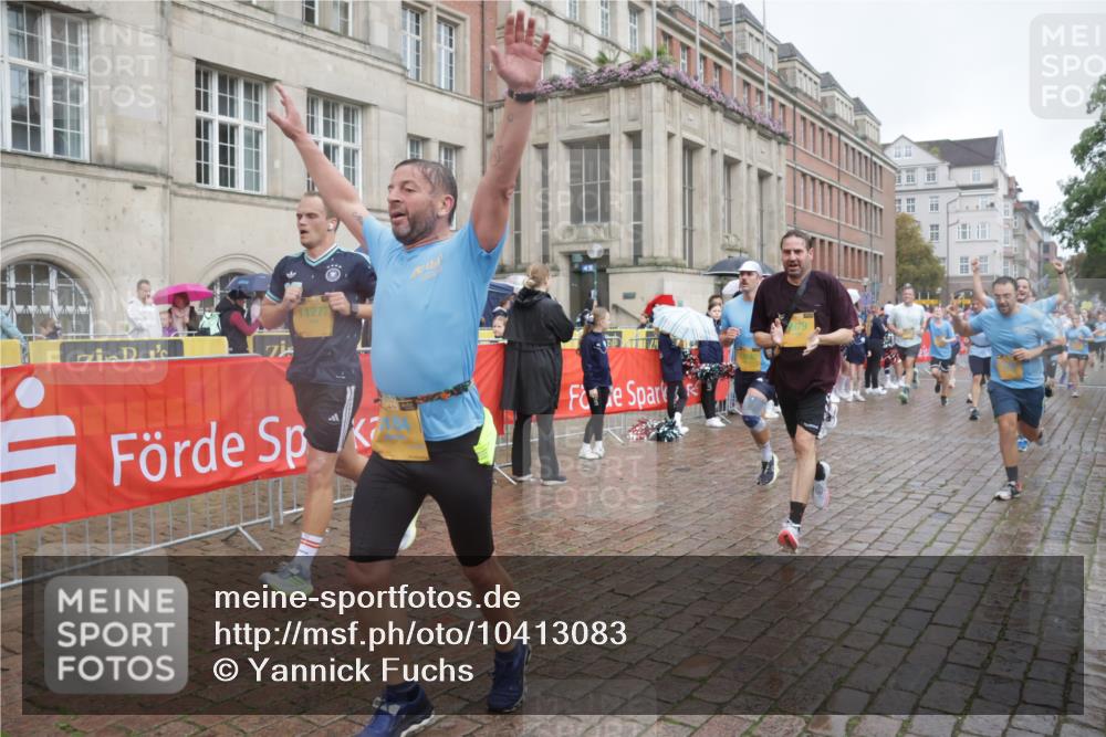 13.09.2026 - Kiel Lauf Yannick Fuchs http://msf.ph/oto/10413083 13.09.2026 10:44:39 Ziel 501, 688, 1751, 1753, 2488, 2659, 2837, 2920, 3134, 3152, 3282, 4033, 4243, 4432, 4532, 5420, 5567, 5699, 6194, 6580, 6637, 6711, 7122, 7279, 7677, 7701, 7763, 7910, 8445, 10082, 11427, 11714, 11938, 12105, 12425, 12569, 501, 702, 939, 1242, 1275, 1335, 1377, 1379, 1439, 1839, 2289, 2545, 2729, 2826, 2873, 3009, 3186, 3469, 3573, 3918, 3980, 5183, 5294, 5599, 5697, 5740, 5778, 5859, 6059, 6229, 6611, 6959, 7250, 7291, 7468, 7504, 7534, 1323, 2952, 3591 meine-sportfotos.de