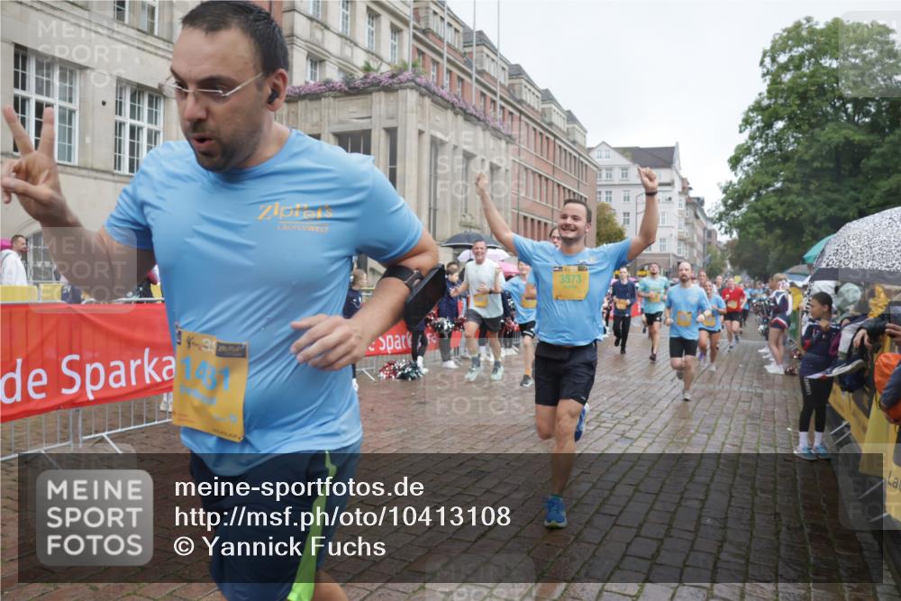13.09.2026 - Kiel Lauf Yannick Fuchs http://msf.ph/oto/10413108 13.09.2026 10:44:40 Ziel 688, 1357, 1751, 1753, 2488, 2659, 2837, 2920, 3134, 3152, 3282, 4033, 4243, 4432, 4532, 5420, 5567, 5699, 6194, 6580, 6637, 6711, 7122, 7279, 7677, 7701, 7910, 8445, 10082, 11427, 11714, 12105, 12425, 12569, 501, 702, 939, 1242, 1275, 1335, 1377, 1379, 1439, 1839, 2289, 2545, 2729, 2826, 2873, 3009, 3186, 3469, 3573, 3918, 3980, 5183, 5294, 5599, 5697, 5740, 5778, 5859, 6059, 6229, 6611, 6959, 7250, 7291, 7468, 7504, 7534, 7677, 1323, 2952, 3591 meine-sportfotos.de