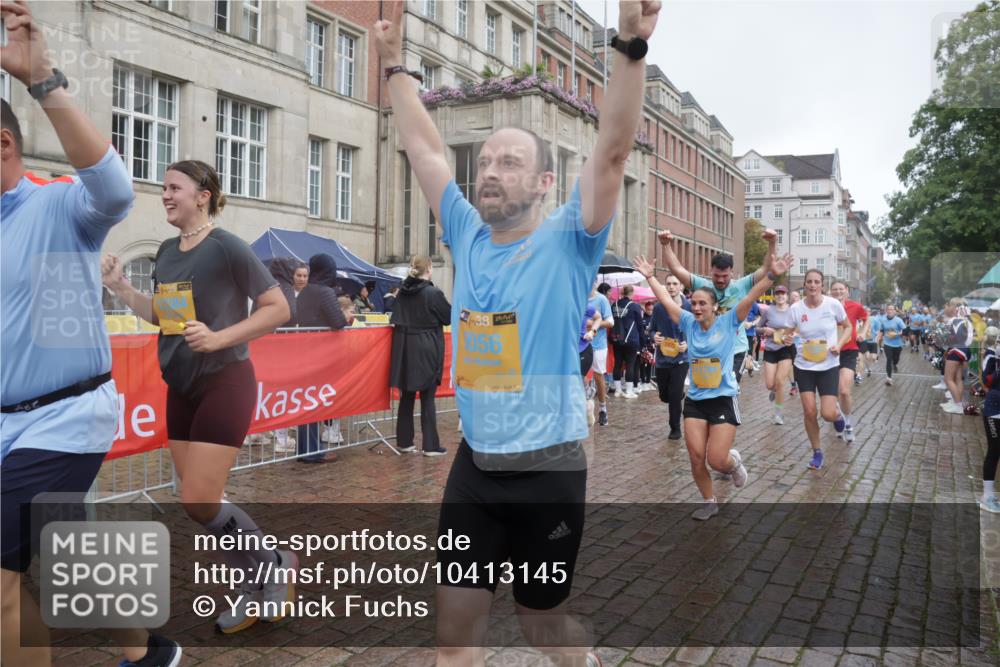 13.09.2026 - Kiel Lauf Yannick Fuchs http://msf.ph/oto/10413145 13.09.2026 10:44:43 Ziel 688, 1357, 1751, 1753, 2189, 2488, 2659, 2920, 3134, 3152, 3282, 4033, 4432, 4532, 4829, 5420, 5567, 6194, 6580, 6637, 7122, 7279, 7701, 7910, 8445, 8669, 10082, 11427, 11714, 12105, 12569, 12620, 501, 702, 1275, 1335, 1377, 1379, 1439, 1839, 2289, 2545, 2659, 2729, 2826, 2837, 2873, 2920, 3009, 3186, 3469, 3918, 3980, 4243, 5183, 5294, 5599, 5697, 5699, 5740, 5778, 5859, 6059, 6229, 6611, 6711, 6959, 7250, 7291, 7468, 7504, 7534, 7677, 1323, 2952, 3591 meine-sportfotos.de