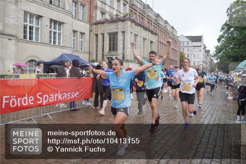 13.09.2026 - Kiel Lauf Yannick Fuchs http://msf.ph/oto/10413155 13.09.2026 10:44:43 Ziel 688, 1357, 1751, 1753, 2189, 2488, 2659, 2920, 3134, 3152, 3282, 4033, 4432, 4532, 4829, 5420, 5567, 6194, 6580, 6637, 7122, 7279, 7701, 7910, 8445, 8669, 10082, 11427, 11714, 12105, 12569, 12620, 501, 702, 1275, 1335, 1377, 1379, 1439, 1839, 2289, 2545, 2659, 2729, 2826, 2837, 2873, 2920, 3009, 3186, 3469, 3918, 3980, 4243, 5183, 5294, 5599, 5697, 5699, 5740, 5778, 5859, 6059, 6229, 6611, 6711, 6959, 7250, 7291, 7468, 7504, 7534, 7677, 1323, 2952, 3591 meine-sportfotos.de
