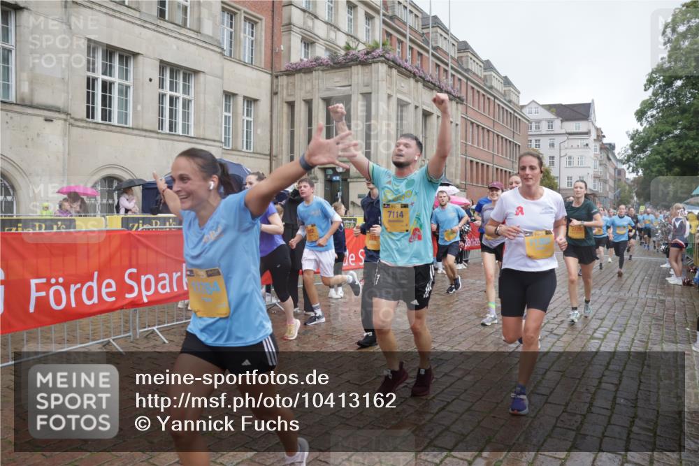13.09.2026 - Kiel Lauf Yannick Fuchs http://msf.ph/oto/10413162 13.09.2026 10:44:44 Ziel 688, 1357, 1751, 1753, 2189, 2488, 3134, 3152, 3282, 4033, 4432, 4532, 4829, 5420, 5567, 6194, 6580, 6637, 6731, 7122, 7279, 7701, 7910, 8445, 8669, 9326, 10082, 11427, 11714, 11731, 12105, 12569, 12620, 501, 702, 1275, 1335, 1377, 1379, 1439, 1839, 2289, 2545, 2659, 2729, 2826, 2837, 2920, 3009, 3186, 3469, 3918, 3980, 4243, 5183, 5294, 5599, 5697, 5699, 5740, 5778, 5859, 6059, 6229, 6611, 6711, 6959, 7250, 7291, 7468, 7504, 7534, 7677, 1323, 2952, 3591 meine-sportfotos.de