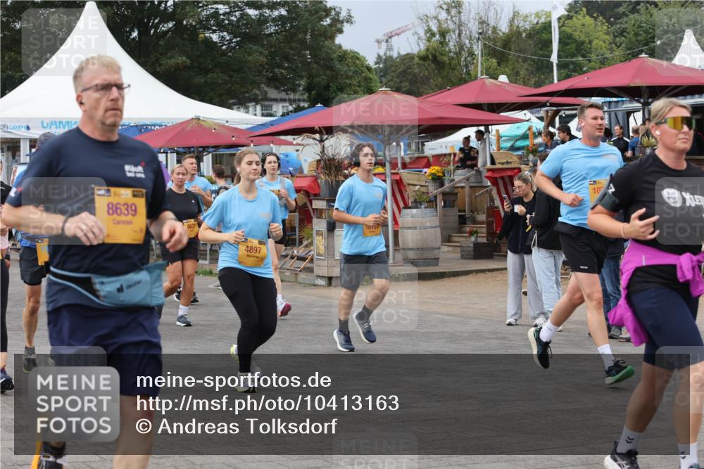 13.09.2026 - Kiel Lauf Andreas Tolksdorf http://msf.ph/oto/10413163 13.09.2026 10:03:47 Kiellinie 8639, 8637, 4897, 10 meine-sportfotos.de