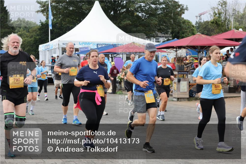 13.09.2026 - Kiel Lauf Andreas Tolksdorf http://msf.ph/oto/10413173 13.09.2026 10:03:48 Kiellinie 799, 8452, 8637, 4897 meine-sportfotos.de