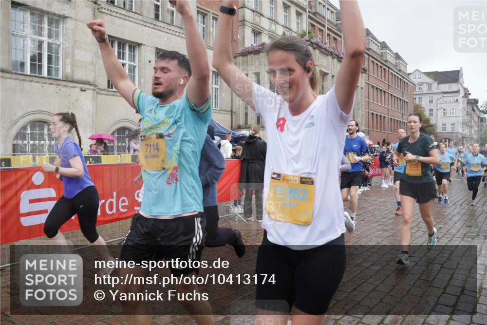 13.09.2026 - Kiel Lauf Yannick Fuchs http://msf.ph/oto/10413174 13.09.2026 10:44:44 Ziel 688, 1357, 1751, 1753, 2189, 2488, 3134, 3152, 3282, 4033, 4432, 4532, 4829, 5420, 5567, 6194, 6580, 6637, 6731, 7122, 7279, 7701, 7910, 8445, 8669, 9326, 10082, 11427, 11714, 11731, 12105, 12569, 12620, 501, 702, 1275, 1335, 1377, 1379, 1439, 1839, 2289, 2545, 2659, 2729, 2826, 2837, 2920, 3009, 3186, 3469, 3918, 3980, 4243, 5183, 5294, 5599, 5697, 5699, 5740, 5778, 5859, 6059, 6229, 6611, 6711, 6959, 7250, 7291, 7468, 7504, 7534, 7677, 1323, 2952, 3591 meine-sportfotos.de