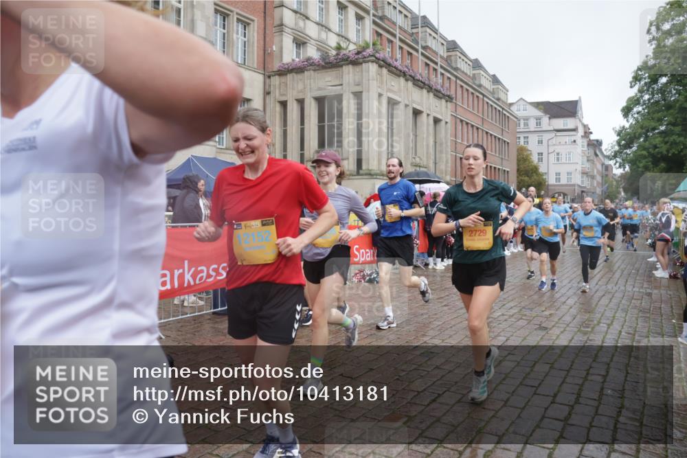 13.09.2026 - Kiel Lauf Yannick Fuchs http://msf.ph/oto/10413181 13.09.2026 10:44:45 Ziel 688, 1357, 1751, 1753, 2189, 2488, 3134, 3152, 3282, 4033, 4432, 4532, 4829, 5420, 5567, 6194, 6580, 6637, 6731, 7122, 7279, 7701, 7910, 8445, 8669, 9326, 10082, 11427, 11714, 11731, 12105, 12569, 12620, 501, 702, 1275, 1335, 1377, 1379, 1439, 1839, 2289, 2545, 2659, 2729, 2826, 2837, 2920, 3009, 3186, 3469, 3918, 3980, 4243, 5183, 5294, 5599, 5697, 5699, 5740, 5778, 5859, 6059, 6229, 6611, 6711, 6959, 7250, 7291, 7468, 7504, 7534, 7677, 1323, 2952, 3591 meine-sportfotos.de