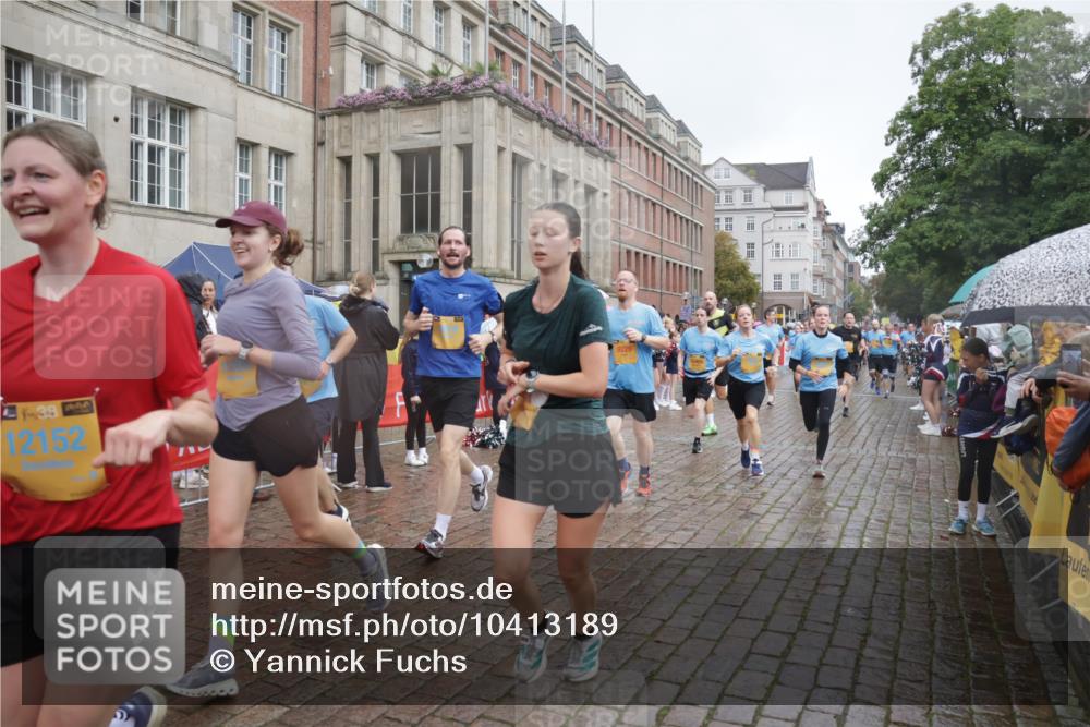 13.09.2026 - Kiel Lauf Yannick Fuchs http://msf.ph/oto/10413189 13.09.2026 10:44:45 Ziel 688, 1357, 1751, 1753, 2189, 2488, 3134, 3152, 3282, 4033, 4432, 4532, 4829, 5420, 5567, 6194, 6580, 6637, 6731, 7122, 7279, 7701, 7910, 8445, 8669, 9326, 10082, 11427, 11714, 11731, 12105, 12569, 12620, 501, 702, 1275, 1335, 1377, 1379, 1439, 1839, 2289, 2545, 2659, 2729, 2826, 2837, 2920, 3009, 3186, 3469, 3918, 3980, 4243, 5183, 5294, 5599, 5697, 5699, 5740, 5778, 5859, 6059, 6229, 6611, 6711, 6959, 7250, 7291, 7468, 7504, 7534, 7677, 1323, 2952, 3591 meine-sportfotos.de