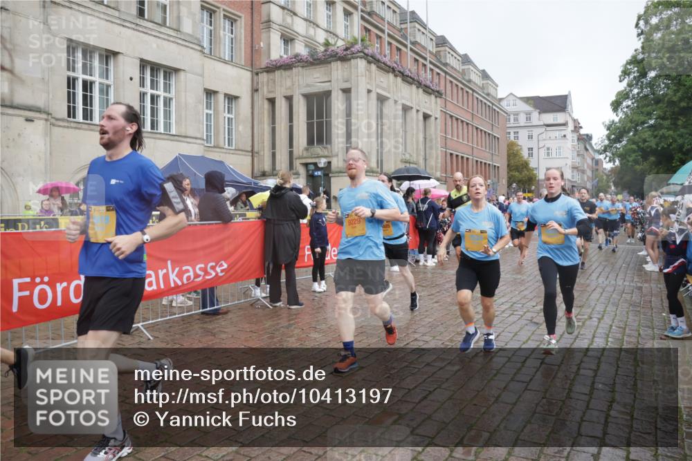 13.09.2026 - Kiel Lauf Yannick Fuchs http://msf.ph/oto/10413197 13.09.2026 10:44:46 Ziel 688, 1323, 1357, 1751, 1753, 2189, 2488, 2952, 3134, 3152, 3282, 3591, 4033, 4432, 4532, 4829, 5420, 5567, 6194, 6580, 6637, 6731, 7122, 7279, 7701, 7910, 8445, 8669, 9326, 10082, 11427, 11714, 11731, 12105, 12543, 12569, 12620, 501, 702, 1275, 1335, 1377, 1379, 1439, 1839, 2289, 2545, 2659, 2729, 2826, 2837, 2920, 3009, 3186, 3469, 3918, 3980, 4243, 4432, 5183, 5294, 5599, 5697, 5699, 5740, 5778, 5859, 6059, 6194, 6229, 6611, 6711, 6959, 7250, 7291, 7468, 7504, 7534, 7677 meine-sportfotos.de