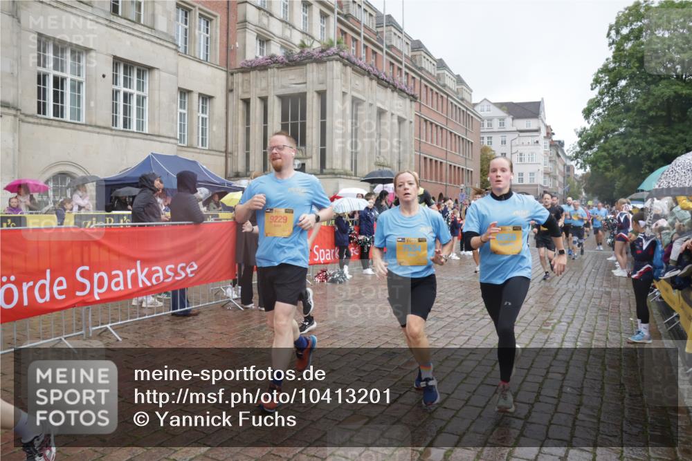 13.09.2026 - Kiel Lauf Yannick Fuchs http://msf.ph/oto/10413201 13.09.2026 10:44:46 Ziel 688, 1323, 1357, 1751, 1753, 2189, 2488, 2952, 3134, 3152, 3282, 3591, 4033, 4432, 4532, 4829, 5420, 5567, 6194, 6580, 6637, 6731, 7122, 7279, 7701, 7910, 8445, 8669, 9326, 10082, 11427, 11714, 11731, 12105, 12543, 12569, 12620, 501, 702, 1275, 1335, 1377, 1379, 1439, 1839, 2289, 2545, 2659, 2729, 2826, 2837, 2920, 3009, 3186, 3469, 3918, 3980, 4243, 4432, 5183, 5294, 5599, 5697, 5699, 5740, 5778, 5859, 6059, 6194, 6229, 6611, 6711, 6959, 7250, 7291, 7468, 7504, 7534, 7677 meine-sportfotos.de
