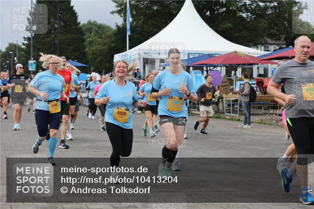 13.09.2026 - Kiel Lauf Andreas Tolksdorf http://msf.ph/oto/10413204 13.09.2026 10:03:49 Kiellinie 9745, 05, 39, 4509, 31, 38, 1562, 24, 38, 8452 meine-sportfotos.de