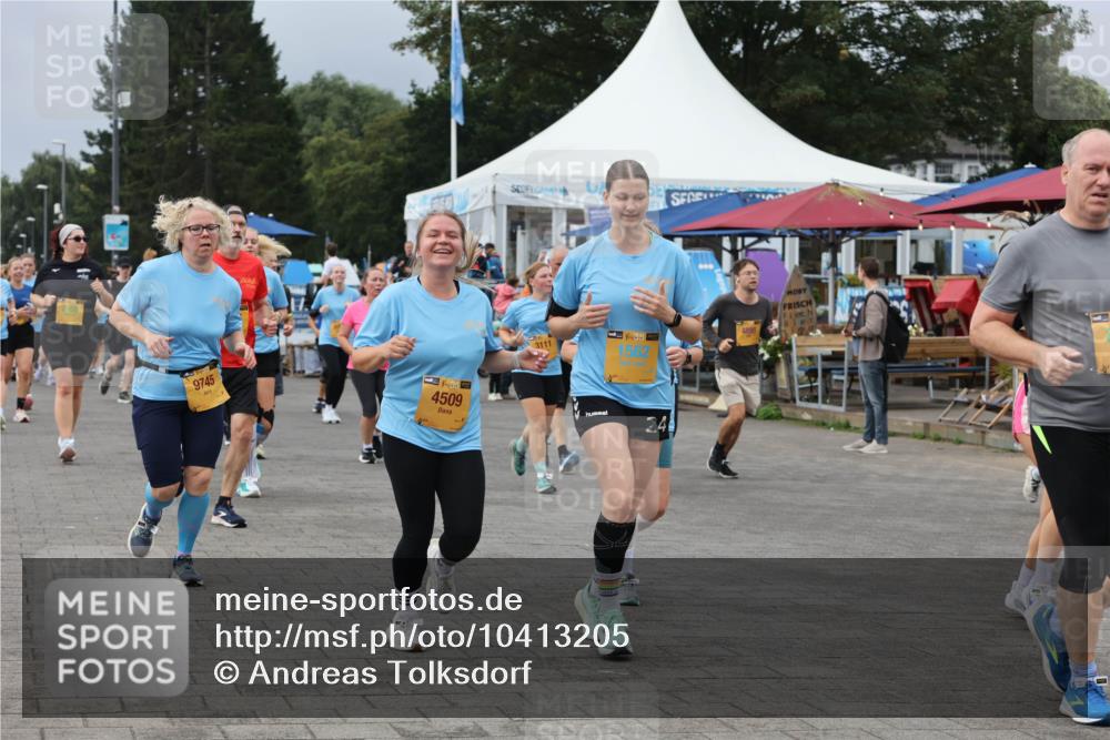 13.09.2026 - Kiel Lauf Andreas Tolksdorf http://msf.ph/oto/10413205 13.09.2026 10:03:50 Kiellinie 9745, 38, 4509, 38, 3111, 1562, 24 meine-sportfotos.de