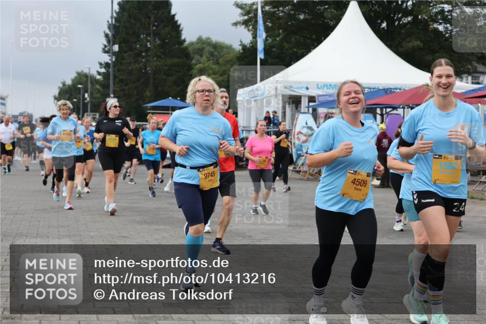 13.09.2026 - Kiel Lauf Andreas Tolksdorf http://msf.ph/oto/10413216 13.09.2026 10:03:50 Kiellinie 11502, 9745, 1562, 4509, 24 meine-sportfotos.de
