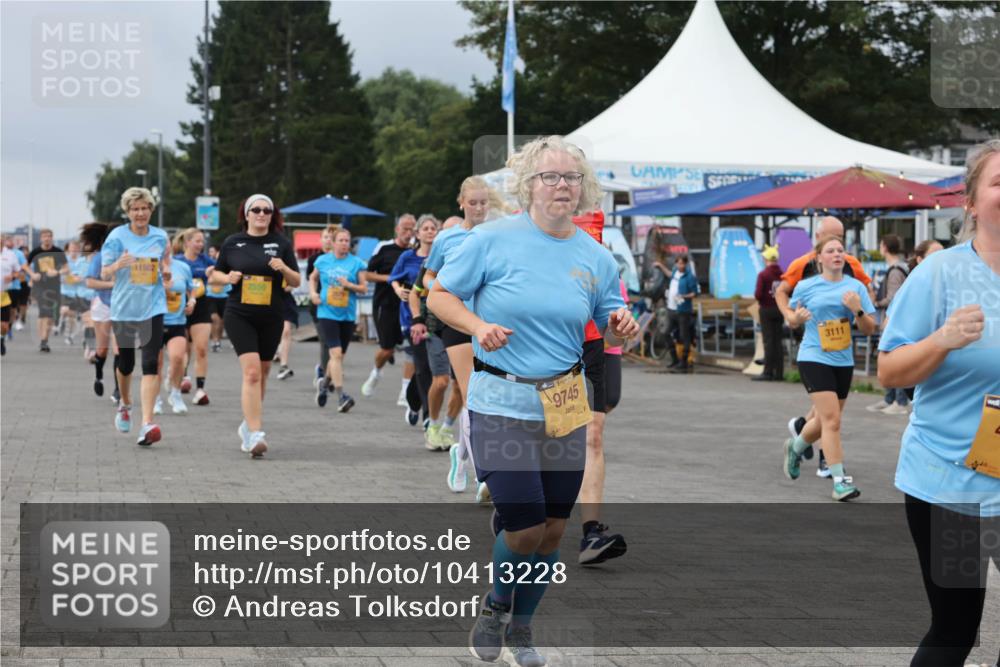 13.09.2026 - Kiel Lauf Andreas Tolksdorf http://msf.ph/oto/10413228 13.09.2026 10:03:51 Kiellinie 11502, 9745, 3111 meine-sportfotos.de