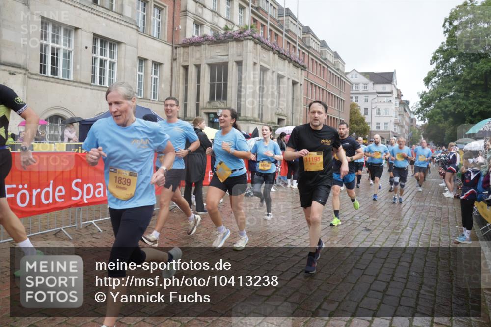 13.09.2026 - Kiel Lauf Yannick Fuchs http://msf.ph/oto/10413238 13.09.2026 10:44:48 Ziel 427, 688, 1323, 1357, 1751, 1753, 2189, 2488, 2952, 3134, 3152, 3282, 3591, 4033, 4532, 4829, 5420, 5567, 6580, 6731, 7122, 7279, 7701, 7910, 8445, 8669, 9326, 10082, 10572, 11714, 11731, 12105, 12240, 12543, 12569, 12620, 501, 702, 1275, 1335, 1377, 1379, 1439, 1839, 2289, 2545, 2659, 2826, 2837, 2920, 3009, 3186, 3469, 3980, 4243, 4432, 5183, 5294, 5567, 5599, 5697, 5699, 5740, 5778, 5859, 6194, 6229, 6611, 6637, 6711, 6959, 7250, 7291, 7468, 7504, 7677 meine-sportfotos.de