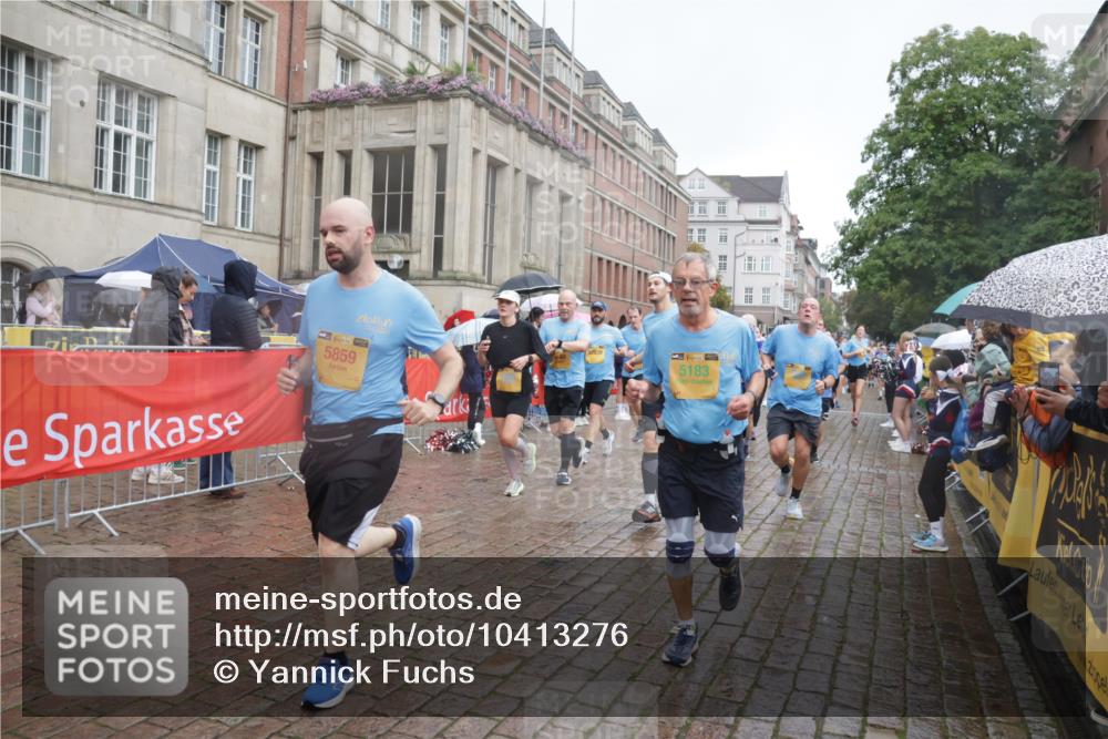 13.09.2026 - Kiel Lauf Yannick Fuchs http://msf.ph/oto/10413276 13.09.2026 10:44:51 Ziel 427, 451, 1323, 1357, 1751, 1753, 2189, 2488, 2952, 3134, 3152, 3282, 3591, 4532, 4829, 6731, 7122, 7279, 7327, 8198, 8445, 8669, 9326, 10082, 10572, 11714, 11731, 12105, 12240, 12543, 12620, 501, 688, 1275, 1335, 1377, 1379, 1439, 1751, 2289, 2545, 2659, 2826, 2837, 2920, 3009, 3469, 3980, 4033, 4243, 4432, 4532, 5183, 5294, 5420, 5567, 5599, 5697, 5699, 5740, 5778, 5859, 6194, 6229, 6580, 6611, 6637, 6711, 6959, 7250, 7291, 7468, 7504, 7677, 7701, 7910, 5220 meine-sportfotos.de