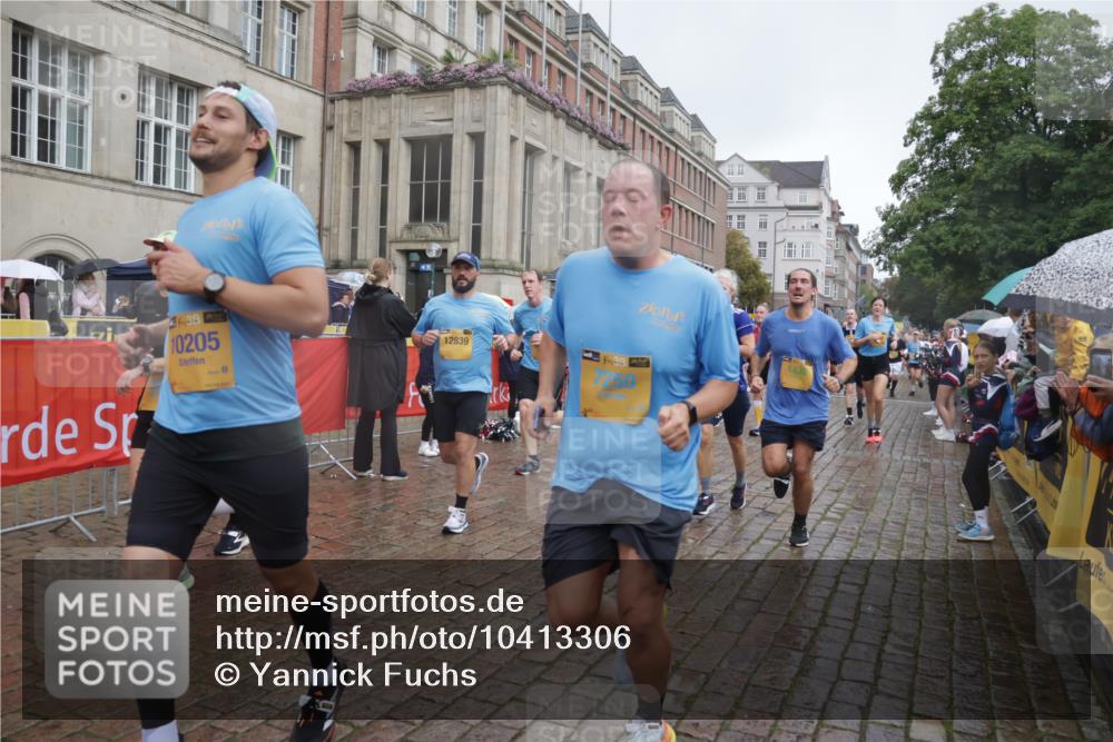 13.09.2026 - Kiel Lauf Yannick Fuchs http://msf.ph/oto/10413306 13.09.2026 10:44:52 Ziel 427, 451, 1181, 1323, 1357, 1753, 2189, 2488, 2952, 3134, 3152, 3282, 3591, 4829, 6731, 7122, 7279, 7327, 8198, 8445, 8669, 9326, 10082, 10388, 10572, 11731, 12105, 12240, 12543, 12620, 501, 688, 1275, 1335, 1377, 1439, 1751, 1753, 2289, 2545, 2659, 2826, 2837, 2920, 3009, 3134, 3282, 3469, 3980, 4033, 4243, 4432, 4532, 5183, 5294, 5420, 5567, 5599, 5697, 5699, 5740, 5778, 6194, 6229, 6580, 6611, 6637, 6711, 6959, 7250, 7291, 7468, 7504, 7677, 7701, 7910, 8445, 10082, 5220 meine-sportfotos.de