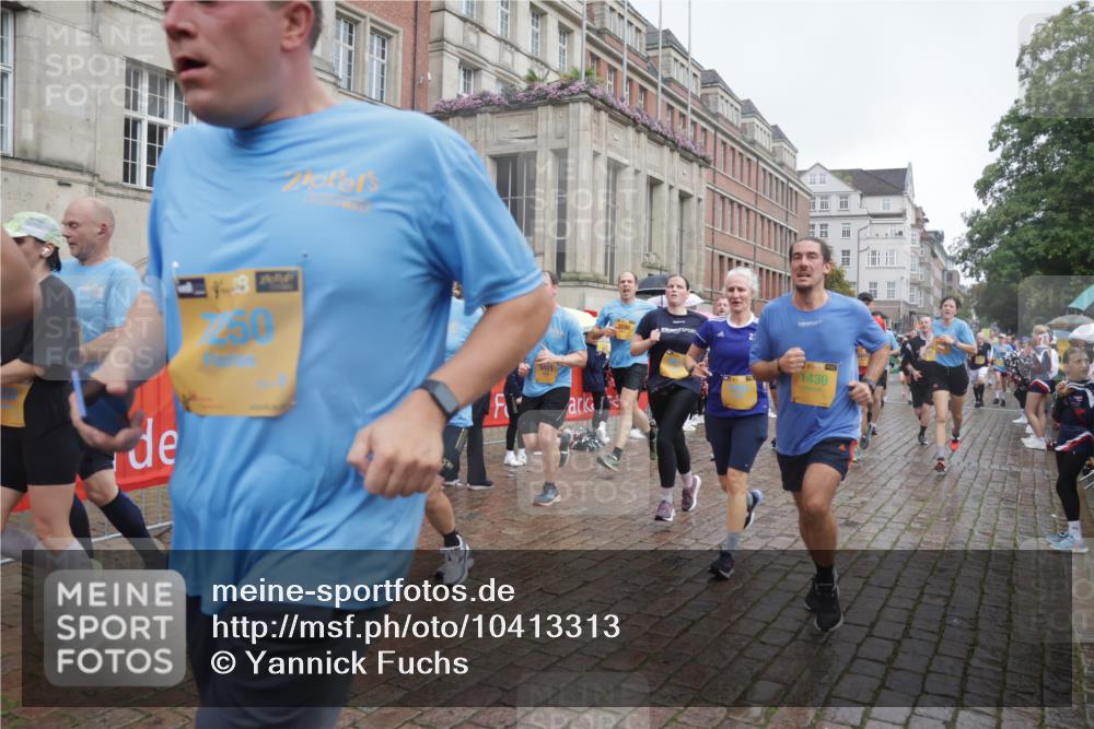 13.09.2026 - Kiel Lauf Yannick Fuchs http://msf.ph/oto/10413313 13.09.2026 10:44:52 Ziel 427, 451, 1181, 1323, 1357, 1753, 2189, 2488, 2952, 3134, 3152, 3282, 3591, 4829, 6731, 7122, 7279, 7327, 8198, 8445, 8669, 9326, 10082, 10388, 10572, 11731, 12105, 12240, 12543, 12620, 501, 688, 1275, 1335, 1377, 1439, 1751, 1753, 2289, 2545, 2659, 2826, 2837, 2920, 3009, 3134, 3282, 3469, 3980, 4033, 4243, 4432, 4532, 5183, 5294, 5420, 5567, 5599, 5697, 5699, 5740, 5778, 6194, 6229, 6580, 6611, 6637, 6711, 6959, 7250, 7291, 7468, 7504, 7677, 7701, 7910, 8445, 10082, 5220 meine-sportfotos.de