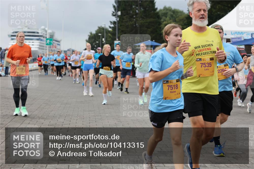 13.09.2026 - Kiel Lauf Andreas Tolksdorf http://msf.ph/oto/10413315 13.09.2026 10:04:02 Kiellinie 6116, 428, 7518, 7535, 38, 226 meine-sportfotos.de