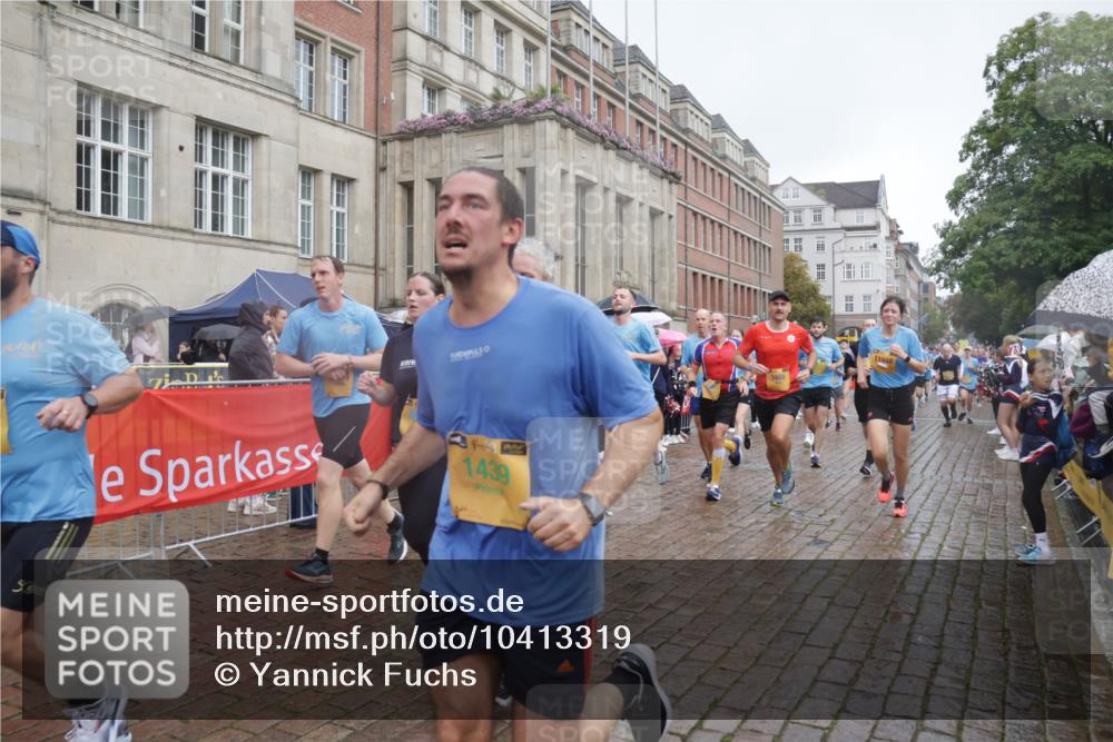 13.09.2026 - Kiel Lauf Yannick Fuchs http://msf.ph/oto/10413319 13.09.2026 10:44:53 Ziel 427, 451, 1181, 1323, 1357, 2189, 2488, 2952, 3152, 3591, 4829, 6731, 7122, 7279, 7327, 8198, 8669, 9326, 10388, 10572, 11731, 12105, 12240, 12543, 12620, 501, 688, 1275, 1335, 1377, 1439, 1751, 1753, 2289, 2545, 2659, 2826, 2837, 2920, 3009, 3134, 3282, 3469, 3980, 4033, 4243, 4432, 4532, 5294, 5420, 5567, 5599, 5697, 5699, 5740, 5778, 6194, 6229, 6580, 6611, 6637, 6711, 6959, 7122, 7250, 7279, 7291, 7468, 7504, 7677, 7701, 7910, 8445, 10082, 1482, 5220 meine-sportfotos.de