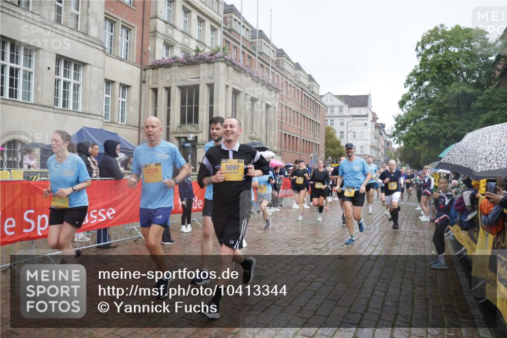 13.09.2026 - Kiel Lauf Yannick Fuchs http://msf.ph/oto/10413344 13.09.2026 10:44:55 Ziel 427, 451, 1181, 1323, 1357, 2189, 2952, 3591, 4829, 6731, 7327, 8198, 8669, 8941, 9326, 9917, 10388, 10572, 11731, 12240, 12543, 12620, 501, 688, 1275, 1335, 1357, 1377, 1751, 1753, 2289, 2488, 2545, 2659, 2837, 2920, 3009, 3134, 3152, 3282, 3469, 3980, 4033, 4243, 4432, 4532, 5294, 5420, 5567, 5599, 5697, 5699, 5778, 6194, 6229, 6580, 6637, 6711, 6959, 7122, 7279, 7468, 7504, 7677, 7701, 7910, 8445, 10082, 1482, 1590, 2391, 4588, 5220, 5361 meine-sportfotos.de