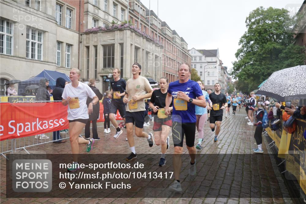 13.09.2026 - Kiel Lauf Yannick Fuchs http://msf.ph/oto/10413417 13.09.2026 10:45:01 Ziel 427, 451, 1181, 1323, 1606, 2410, 2952, 3591, 3753, 3872, 4044, 4681, 6298, 7327, 7765, 8198, 8941, 9702, 9703, 9917, 10388, 10526, 10572, 10986, 11473, 12240, 12543, 12670, 501, 688, 1323, 1357, 1751, 1753, 2189, 2488, 2659, 2837, 2920, 2952, 3134, 3152, 3282, 3591, 3980, 4033, 4243, 4432, 4532, 4829, 5420, 5567, 5699, 6194, 6580, 6637, 6711, 6731, 7122, 7279, 7468, 7677, 7701, 7910, 8445, 8669, 9326, 10082, 1482, 1590, 2391, 3285, 3796, 4588, 5220, 5361 meine-sportfotos.de