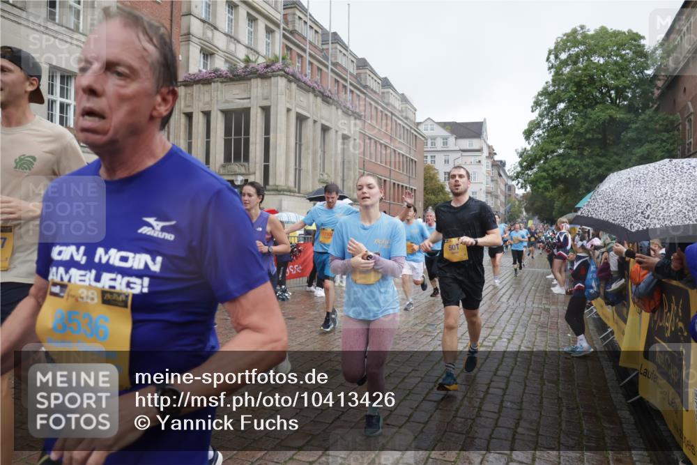 13.09.2026 - Kiel Lauf Yannick Fuchs http://msf.ph/oto/10413426 13.09.2026 10:45:02 Ziel 427, 451, 1181, 1606, 2410, 3753, 3872, 4044, 4681, 6298, 7327, 7765, 8198, 8941, 9702, 9703, 9917, 10388, 10526, 10572, 10666, 10986, 11473, 12240, 12670, 501, 688, 1323, 1357, 1751, 1753, 2189, 2488, 2659, 2837, 2920, 2952, 3134, 3152, 3282, 3591, 3980, 4033, 4243, 4432, 4532, 4829, 5420, 5567, 5699, 6194, 6580, 6637, 6711, 6731, 7122, 7279, 7468, 7677, 7701, 7910, 8445, 8669, 9326, 10082, 1482, 1590, 2391, 3285, 3796, 4588, 5220, 5361 meine-sportfotos.de