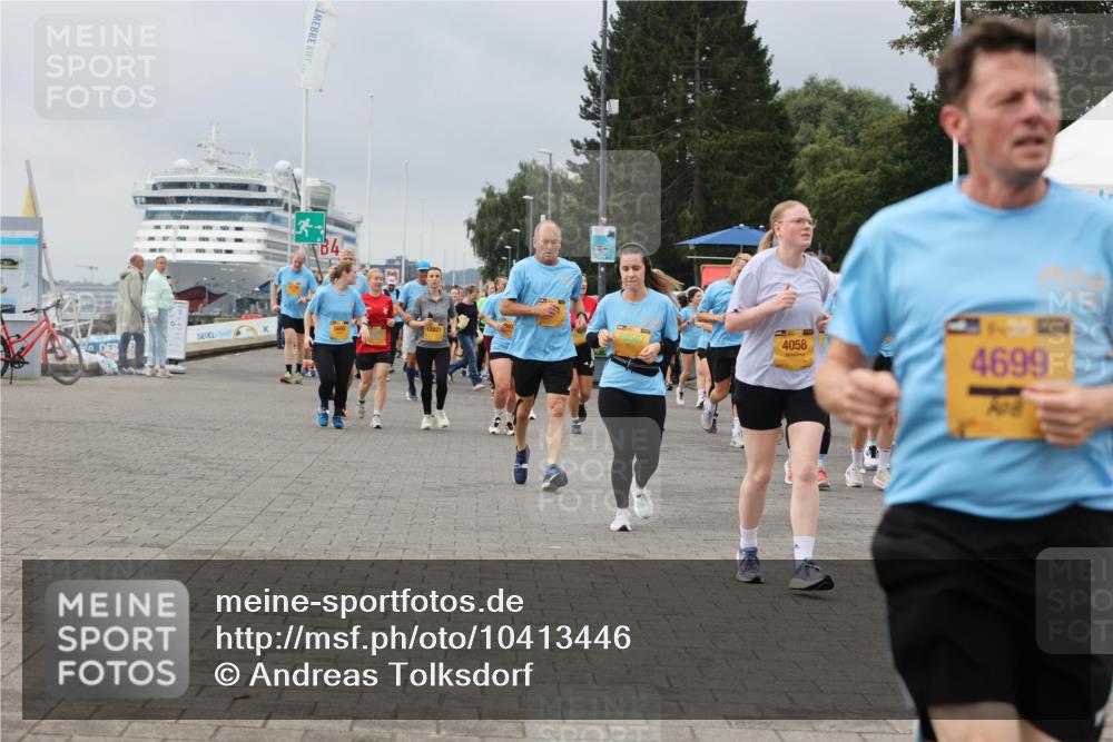 13.09.2026 - Kiel Lauf Andreas Tolksdorf http://msf.ph/oto/10413446 13.09.2026 10:04:11 Kiellinie 3, 4, 12821, 10567, 4058, 4699 meine-sportfotos.de