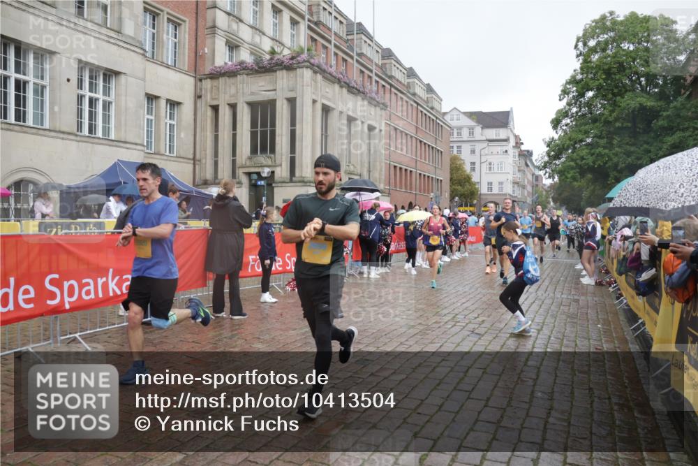 13.09.2026 - Kiel Lauf Yannick Fuchs http://msf.ph/oto/10413504 13.09.2026 10:45:07 Ziel 478, 979, 1181, 1606, 1703, 1878, 2410, 3753, 3872, 4044, 4681, 5220, 5296, 5763, 5764, 6298, 7631, 7765, 8744, 8941, 9702, 9703, 9917, 10388, 10526, 10666, 10915, 10986, 11473, 12670, 427, 451, 688, 1181, 1323, 1357, 1751, 1753, 2189, 2488, 2659, 2837, 2920, 2952, 3134, 3152, 3282, 3591, 4033, 4243, 4432, 4532, 4829, 5420, 5567, 6194, 6580, 6637, 6711, 6731, 7122, 7279, 7327, 7701, 7910, 8198, 8445, 8669, 9326, 10082, 10388, 10572, 1482, 1590, 2391, 3285, 3796, 4588, 5361 meine-sportfotos.de
