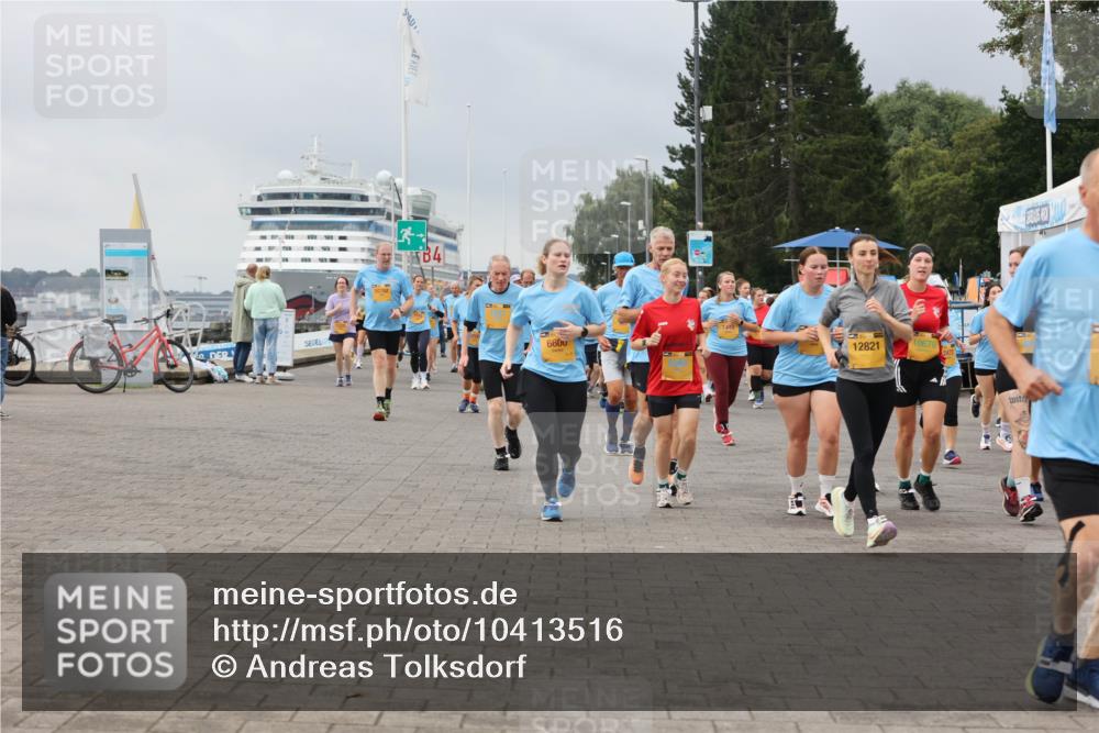 13.09.2026 - Kiel Lauf Andreas Tolksdorf http://msf.ph/oto/10413516 13.09.2026 10:04:15 Kiellinie 10702, 4, 6600, 12821, 10679 meine-sportfotos.de