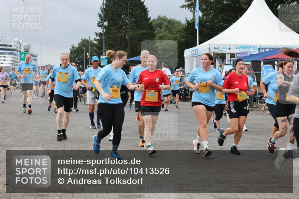13.09.2026 - Kiel Lauf Andreas Tolksdorf http://msf.ph/oto/10413526 13.09.2026 10:04:17 Kiellinie 10702, 3, 6600, 6401, 12472, 10679, 10 meine-sportfotos.de