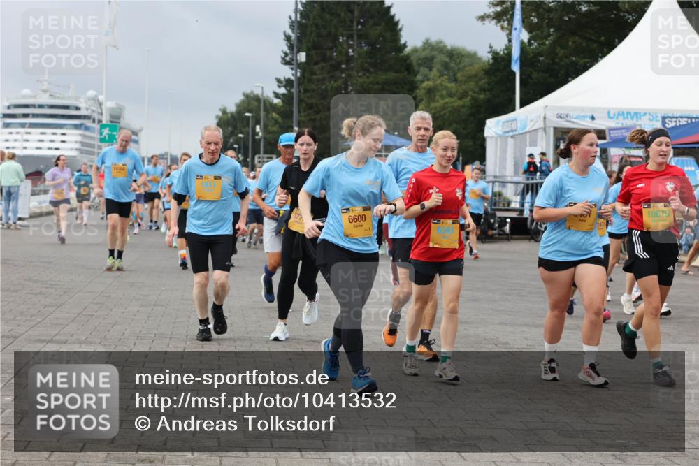 13.09.2026 - Kiel Lauf Andreas Tolksdorf http://msf.ph/oto/10413532 13.09.2026 10:04:17 Kiellinie 10702, 1811, 38, 6600, 6393, 2472, 11, 39, 10679 meine-sportfotos.de