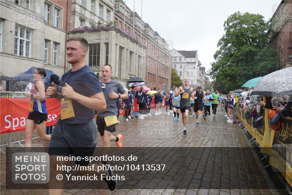 13.09.2026 - Kiel Lauf Yannick Fuchs http://msf.ph/oto/10413537 13.09.2026 10:45:10 Ziel 478, 979, 1482, 1590, 1606, 1703, 1878, 2391, 2410, 3753, 3872, 4044, 4588, 4681, 5220, 5296, 5361, 5600, 5763, 5764, 6298, 7631, 7765, 8457, 8744, 9702, 9703, 9917, 9956, 10526, 10666, 10915, 10986, 11473, 12670, 427, 451, 688, 1181, 1323, 1357, 1751, 1753, 2189, 2488, 2952, 3134, 3152, 3282, 3591, 4033, 4432, 4532, 4829, 5420, 5567, 6194, 6580, 6637, 6731, 7122, 7279, 7327, 7701, 7910, 8198, 8445, 8669, 8941, 9326, 9917, 10082, 10388, 10572, 461, 3285, 3796 meine-sportfotos.de