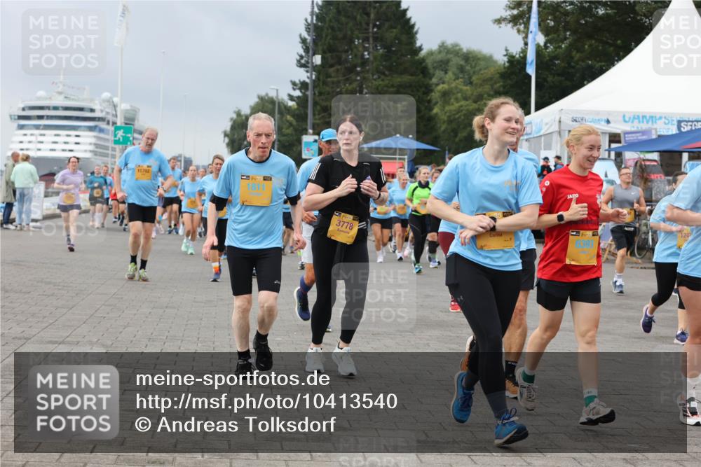 13.09.2026 - Kiel Lauf Andreas Tolksdorf http://msf.ph/oto/10413540 13.09.2026 10:04:18 Kiellinie 10702, 1811, 38, 3778, 39, 6393, 1242 meine-sportfotos.de