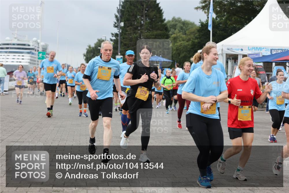 13.09.2026 - Kiel Lauf Andreas Tolksdorf http://msf.ph/oto/10413544 13.09.2026 10:04:18 Kiellinie 38, 10702, 1811, 38, 3778, 39, 6393, 12472 meine-sportfotos.de