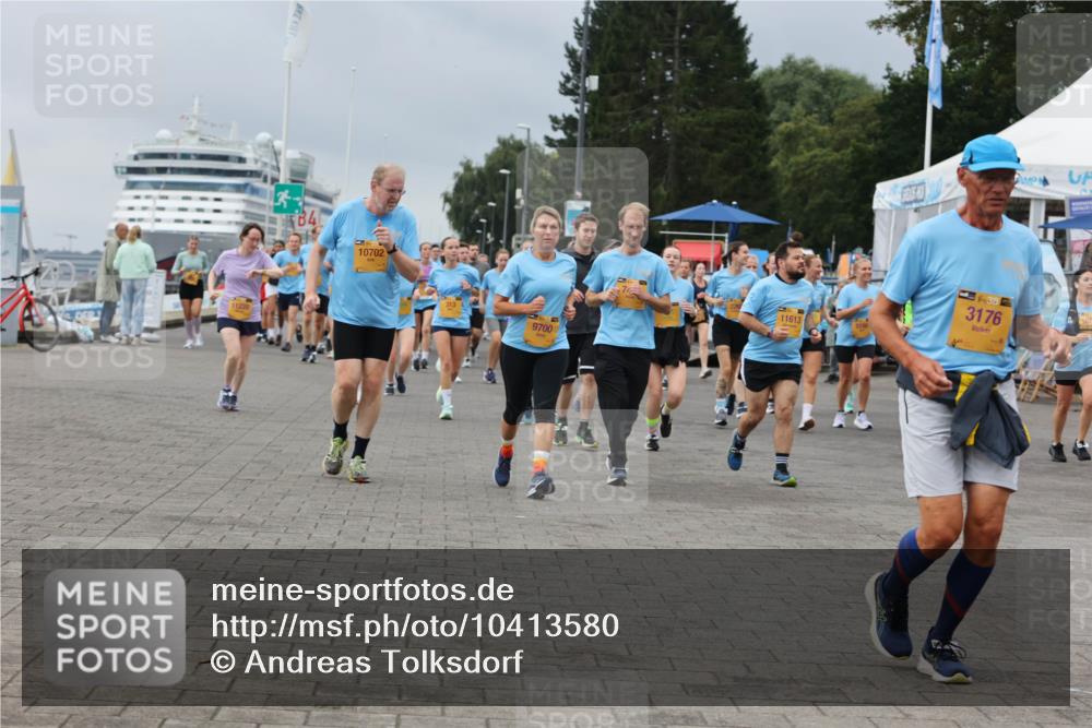 13.09.2026 - Kiel Lauf Andreas Tolksdorf http://msf.ph/oto/10413580 13.09.2026 10:04:20 Kiellinie 10702, 11613, 313, 9700, 5150, 38, 3176 meine-sportfotos.de