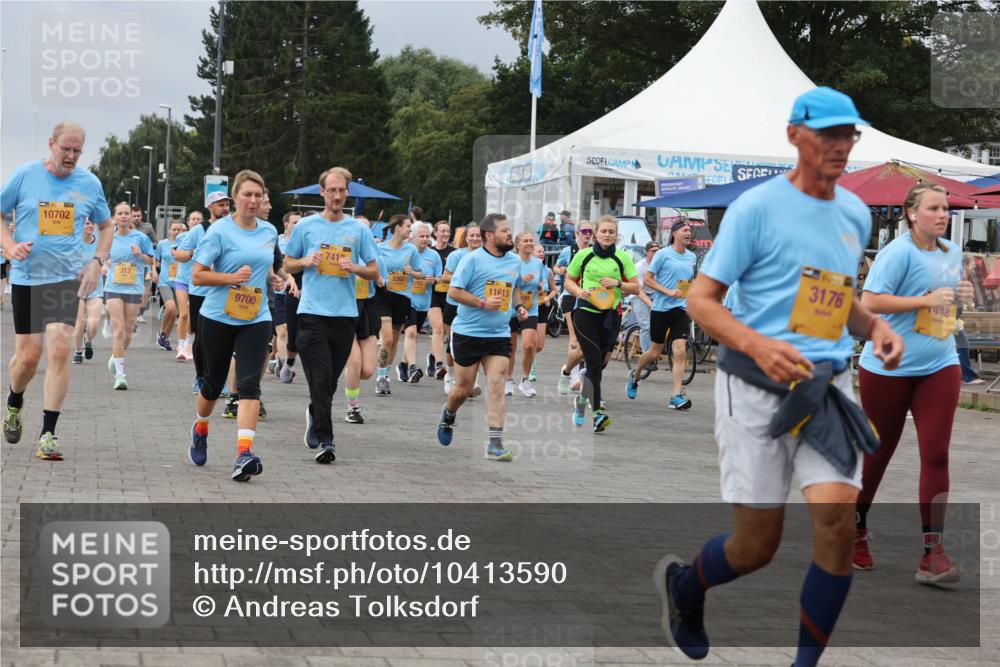 13.09.2026 - Kiel Lauf Andreas Tolksdorf http://msf.ph/oto/10413590 13.09.2026 10:04:21 Kiellinie 10702, 313, 9700, 7412, 11613, 3176, 448 meine-sportfotos.de