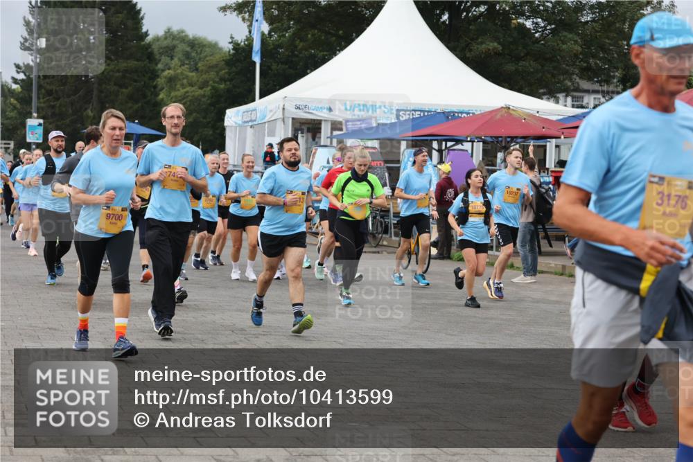 13.09.2026 - Kiel Lauf Andreas Tolksdorf http://msf.ph/oto/10413599 13.09.2026 10:04:22 Kiellinie 9700, 74, 10776, 10237, 3176 meine-sportfotos.de
