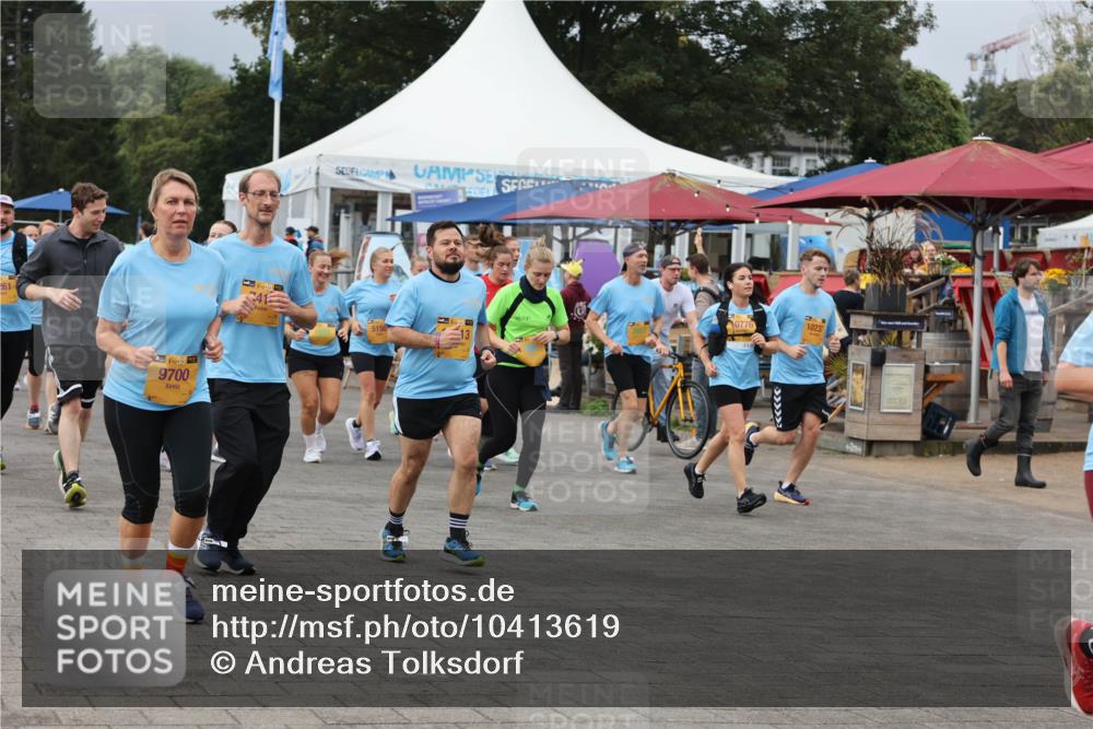 13.09.2026 - Kiel Lauf Andreas Tolksdorf http://msf.ph/oto/10413619 13.09.2026 10:04:22 Kiellinie 261, 9700, 5150, 10776, 10231 meine-sportfotos.de