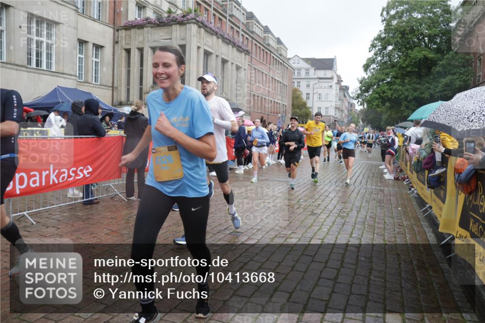 13.09.2026 - Kiel Lauf Yannick Fuchs http://msf.ph/oto/10413668 13.09.2026 10:45:23 Ziel 461, 1012, 1267, 1482, 1575, 1590, 1969, 2391, 2836, 3075, 3263, 3264, 3285, 3628, 3796, 4168, 4536, 4588, 4726, 5361, 5365, 5600, 5957, 6799, 7620, 7766, 7795, 8457, 8788, 9378, 9845, 9867, 9956, 10183, 10441, 10948, 11541, 11951, 12044, 12355, 427, 451, 478, 979, 1181, 1323, 1482, 1606, 1703, 1878, 2410, 2952, 3591, 3753, 3872, 4044, 4681, 4829, 5220, 5296, 5600, 5763, 5764, 6298, 6731, 7327, 7765, 8198, 8941, 9326, 9702, 9917, 10388, 10572, 360, 1015, 1682 meine-sportfotos.de