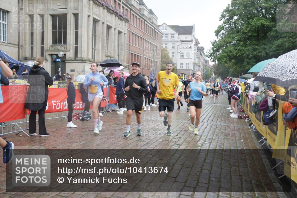 13.09.2026 - Kiel Lauf Yannick Fuchs http://msf.ph/oto/10413674 13.09.2026 10:45:24 Ziel 461, 1012, 1267, 1575, 1590, 1969, 2391, 2836, 3075, 3263, 3264, 3285, 3628, 3796, 4151, 4168, 4536, 4588, 4699, 4726, 5361, 5365, 5957, 6799, 7620, 7735, 7766, 7795, 8444, 8457, 8788, 9378, 9845, 9867, 10183, 10441, 10948, 11541, 11951, 12044, 12355, 427, 451, 478, 979, 1181, 1323, 1482, 1606, 1703, 1878, 2410, 2952, 3591, 3753, 3872, 4044, 4588, 4681, 5220, 5296, 5361, 5600, 5763, 5764, 6298, 6731, 7327, 7765, 8198, 8941, 9326, 9702, 9917, 10388, 10572, 360, 1015, 1682 meine-sportfotos.de