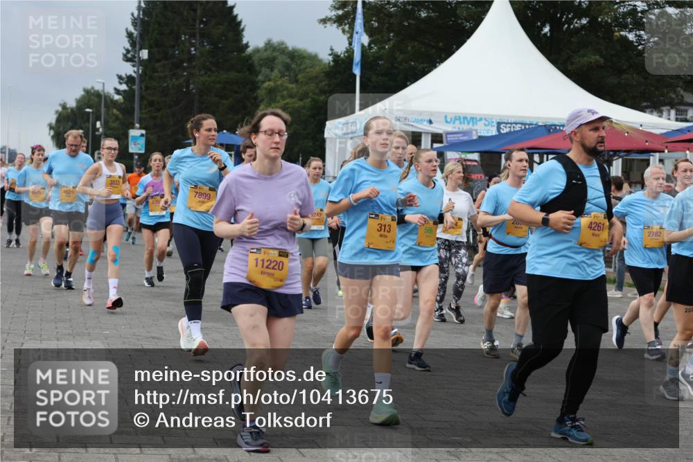 13.09.2026 - Kiel Lauf Andreas Tolksdorf http://msf.ph/oto/10413675 13.09.2026 10:04:26 Kiellinie 0750, 4525, 3833, 7899, 1, 38, 11220, 9242, 39, 313, 566, 4261, 2782, 20 meine-sportfotos.de