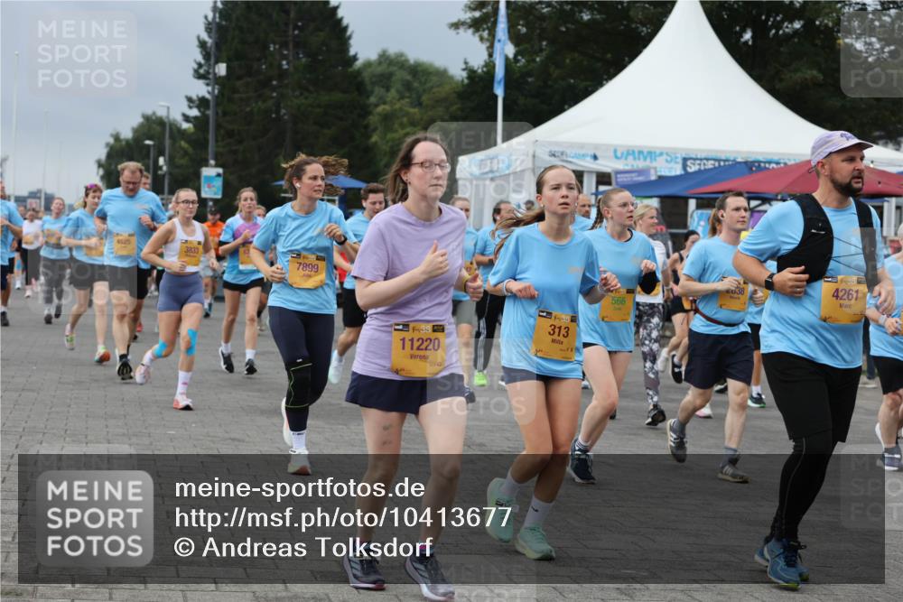 13.09.2026 - Kiel Lauf Andreas Tolksdorf http://msf.ph/oto/10413677 13.09.2026 10:04:26 Kiellinie 4525, 3833, 7899, 38, 11220, 38, 313, 2038, 566, 49, 4261 meine-sportfotos.de