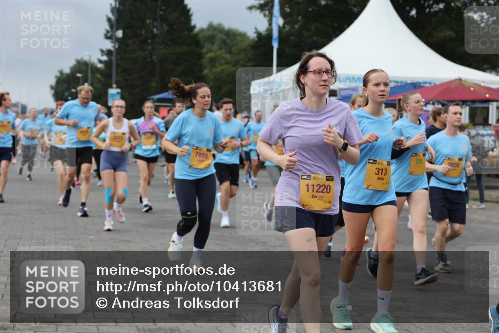 13.09.2026 - Kiel Lauf Andreas Tolksdorf http://msf.ph/oto/10413681 13.09.2026 10:04:26 Kiellinie 7899, 11220, 39, 313, 566, 2838 meine-sportfotos.de