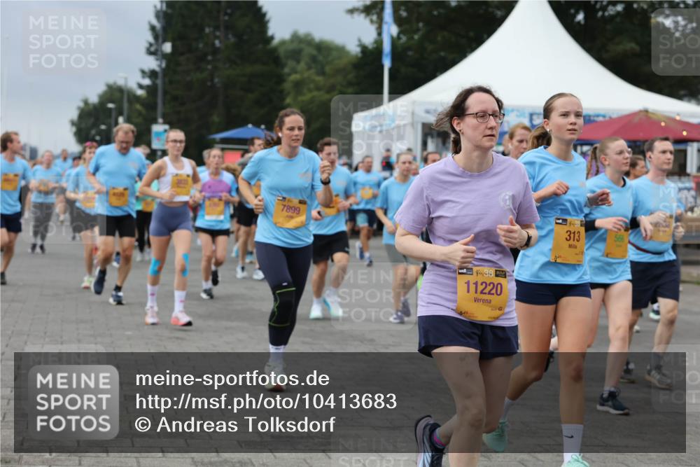 13.09.2026 - Kiel Lauf Andreas Tolksdorf http://msf.ph/oto/10413683 13.09.2026 10:04:26 Kiellinie 7899, 11220, 39, 313 meine-sportfotos.de
