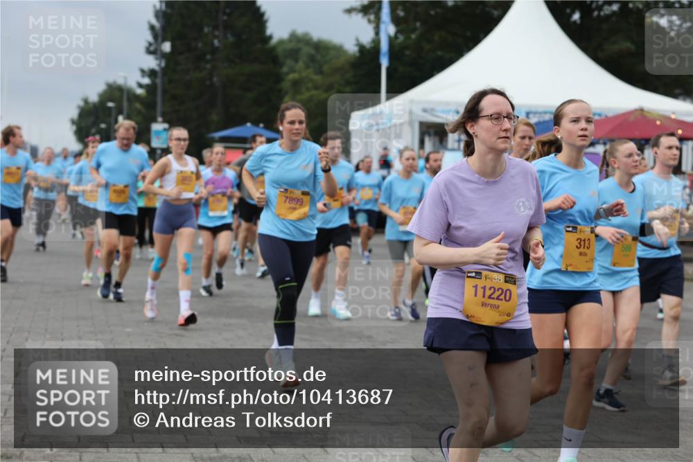 13.09.2026 - Kiel Lauf Andreas Tolksdorf http://msf.ph/oto/10413687 13.09.2026 10:04:27 Kiellinie 7899, 38, 11220, 39, 313, 566 meine-sportfotos.de