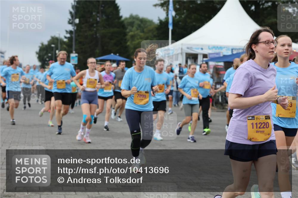 13.09.2026 - Kiel Lauf Andreas Tolksdorf http://msf.ph/oto/10413696 13.09.2026 10:04:27 Kiellinie 7899, 1, 38, 708, 11220, 48, 3 meine-sportfotos.de