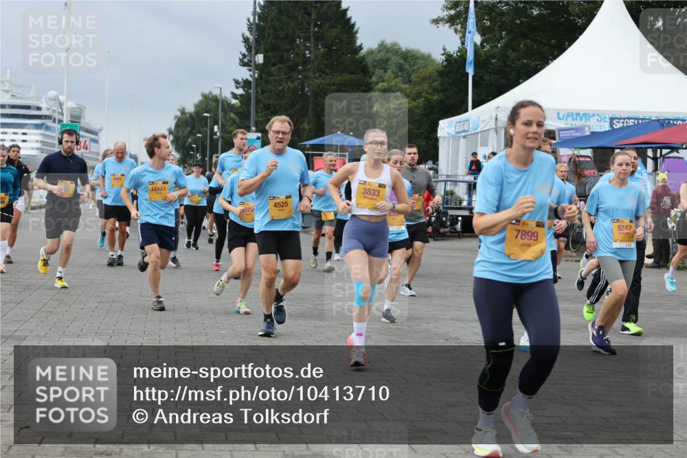 13.09.2026 - Kiel Lauf Andreas Tolksdorf http://msf.ph/oto/10413710 13.09.2026 10:04:28 Kiellinie 6965, 12171, 13, 075, 4525, 39, 3833, 8307, 1, 39, 7899, 38, 9242, 112 meine-sportfotos.de