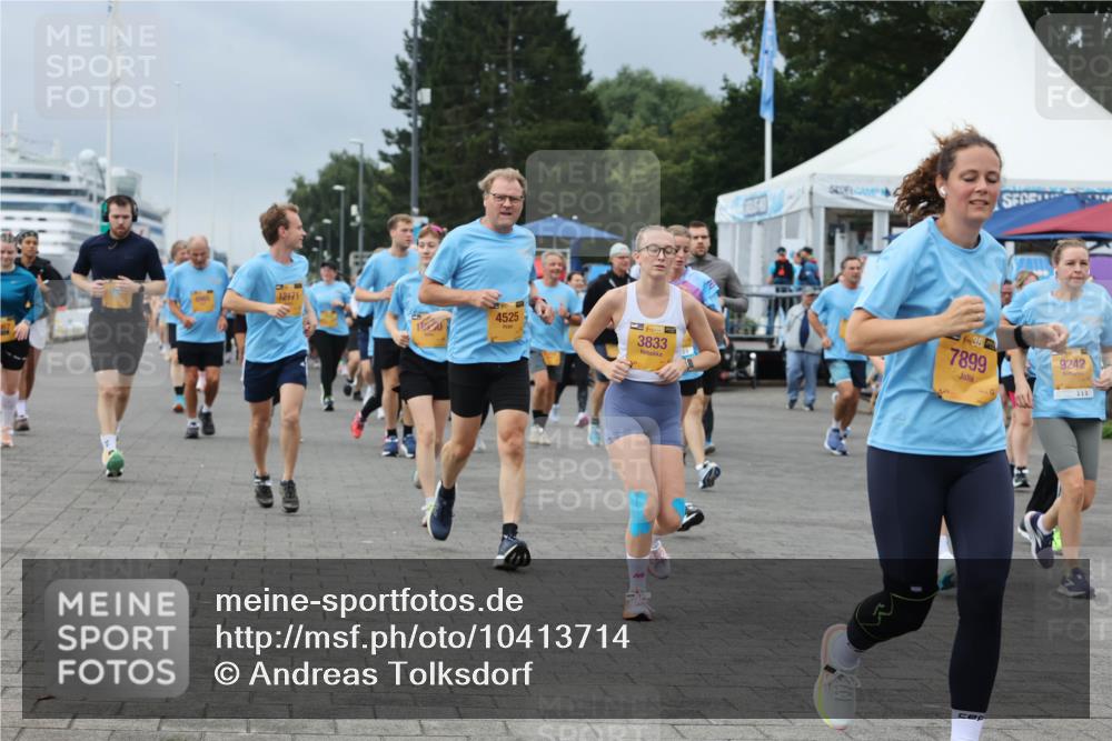 13.09.2026 - Kiel Lauf Andreas Tolksdorf http://msf.ph/oto/10413714 13.09.2026 10:04:28 Kiellinie 12171, 4525, 3833, 1, 38, 7899, 9242 meine-sportfotos.de
