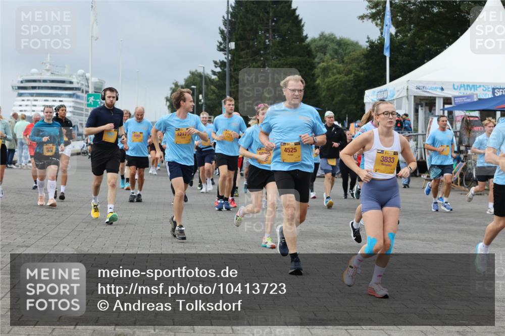 13.09.2026 - Kiel Lauf Andreas Tolksdorf http://msf.ph/oto/10413723 13.09.2026 10:04:28 Kiellinie 9987, 6965, 1217, 134, 10750, 4525, 39, 3833 meine-sportfotos.de