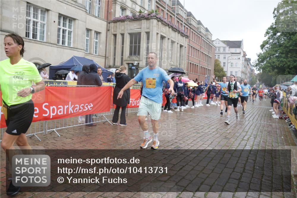 13.09.2026 - Kiel Lauf Yannick Fuchs http://msf.ph/oto/10413731 13.09.2026 10:45:28 Ziel 461, 1012, 1267, 1575, 1682, 1969, 2599, 2836, 3075, 3263, 3264, 3628, 3749, 4151, 4168, 4536, 4699, 4726, 5365, 5957, 6269, 6406, 6799, 7027, 7620, 7735, 7766, 7795, 8444, 8788, 9083, 9845, 9867, 9895, 10441, 10948, 11541, 11951, 12044, 12355, 12687, 427, 451, 478, 979, 1181, 1482, 1575, 1590, 1606, 1703, 1878, 2391, 2410, 3285, 3753, 3796, 3872, 4044, 4588, 4681, 5220, 5296, 5361, 5600, 5763, 5764, 6298, 6799, 7327, 7765, 8198, 8941, 9702, 9917, 10388, 10572, 360, 1015 meine-sportfotos.de