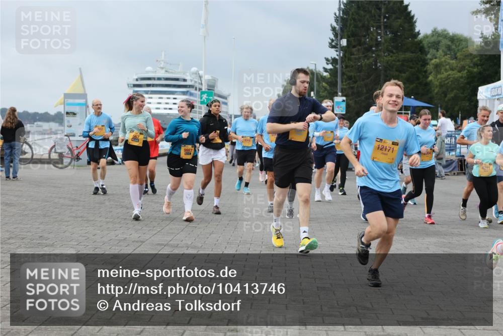 13.09.2026 - Kiel Lauf Andreas Tolksdorf http://msf.ph/oto/10413746 13.09.2026 10:04:30 Kiellinie 9987, 39, 12171, 4211 meine-sportfotos.de